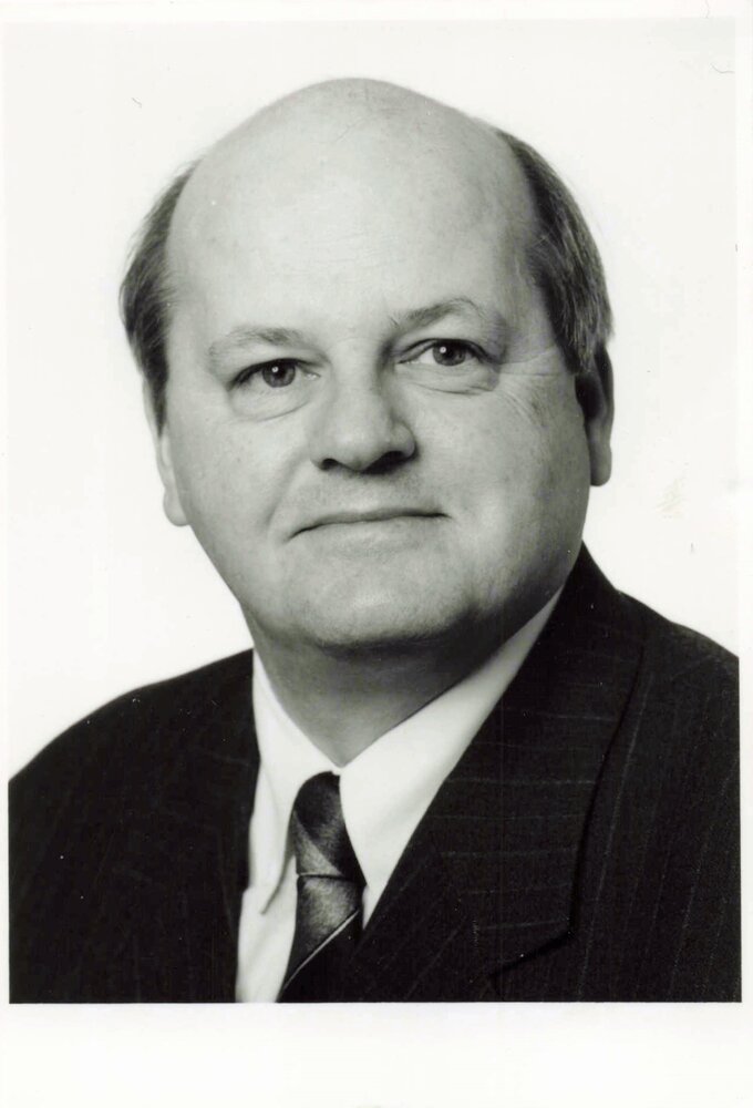 Bernard MacNeil